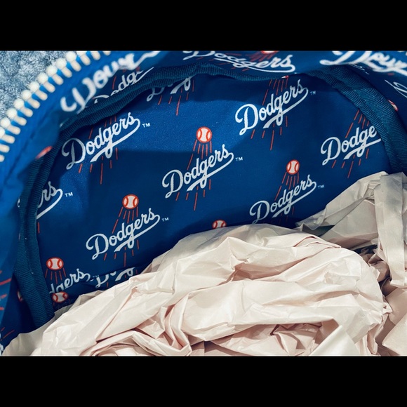 ⚾🌟 LIMITED EDITION⚾🌟 LOUNGEFLY MLB LOS ANGELES DODGERS SEQUIN MINI BACKPACK - Picture 10 of 13
